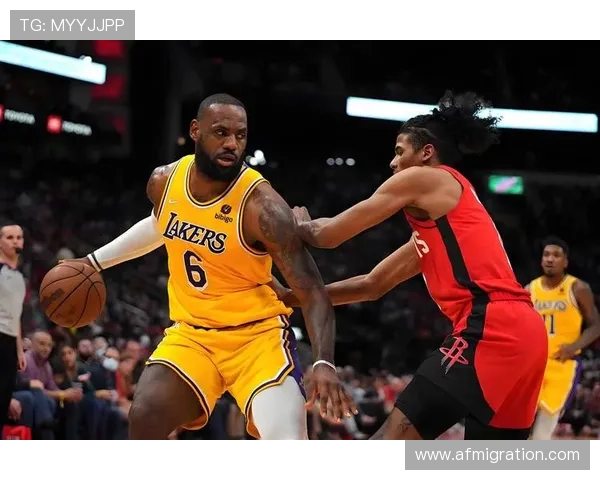 NBA最新动态:湖人队签约全明星球员,火箭新秀闪耀季前赛 NBA最新动态:湖人队签约全明星球员,火箭新秀闪耀季前赛